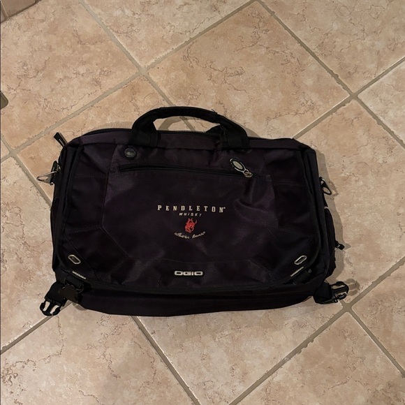 Ogio Pendleton whisky Black and Red Men's laptop bag - Picture 3 of 8